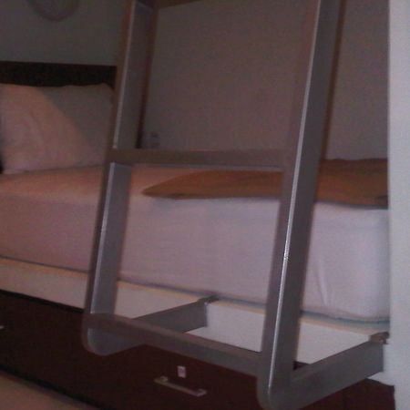 Mirah Hostel Legian Zewnętrze zdjęcie