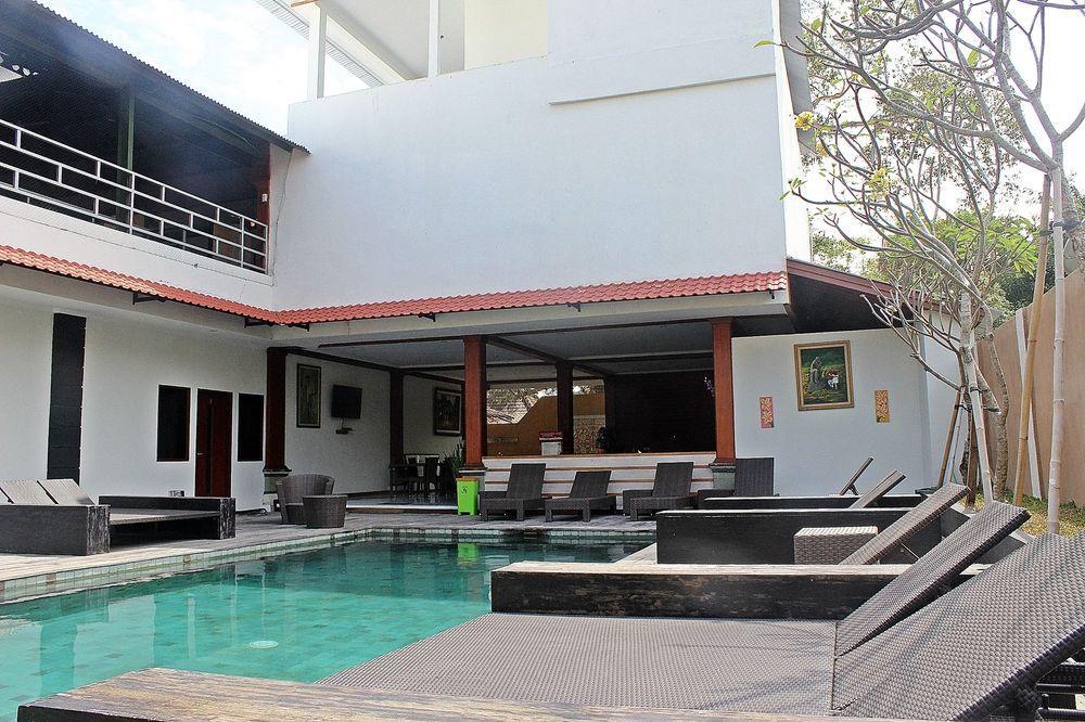 Mirah Hostel Legian Zewnętrze zdjęcie