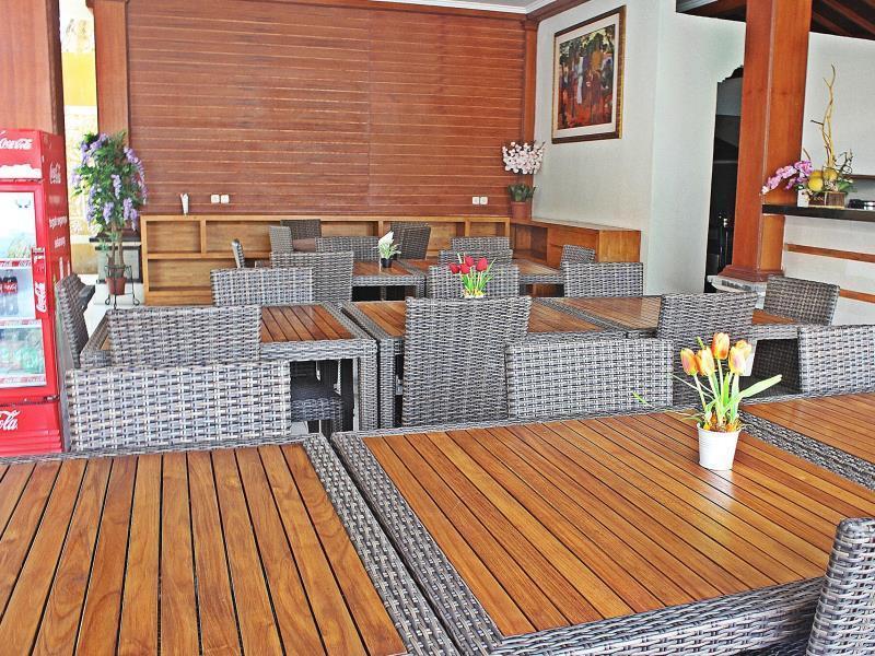 Mirah Hostel Legian Zewnętrze zdjęcie