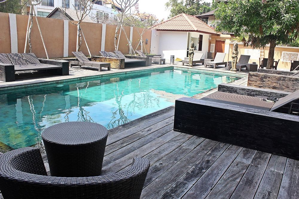 Mirah Hostel Legian Zewnętrze zdjęcie