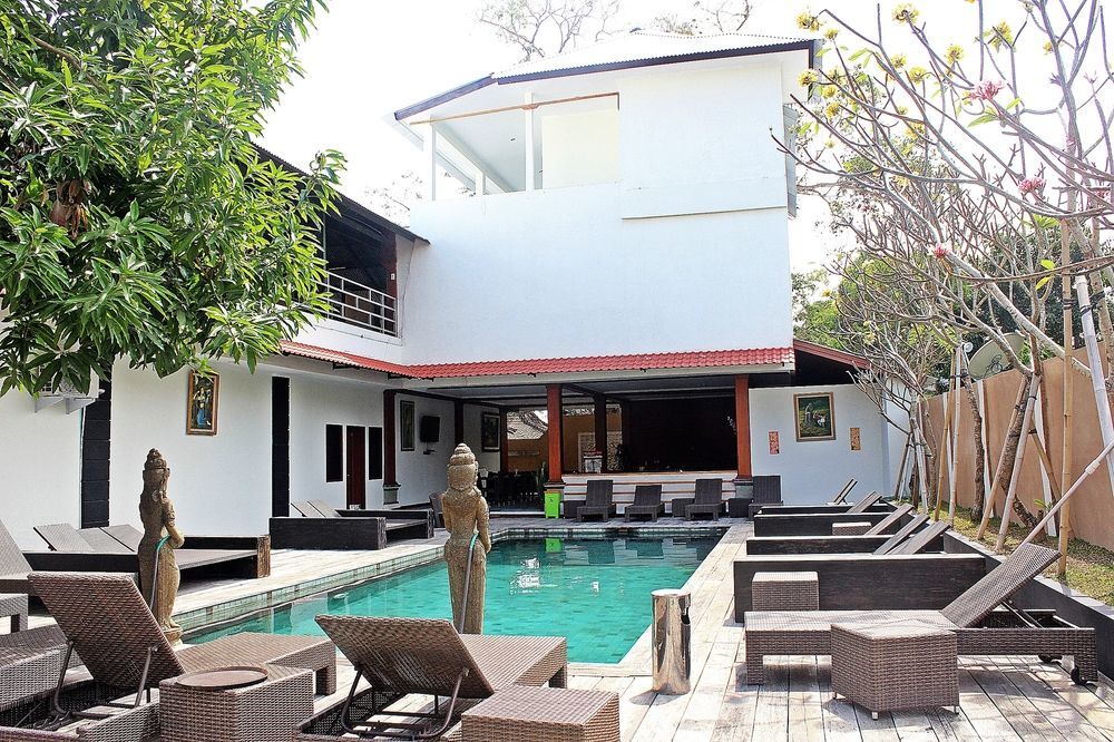 Mirah Hostel Legian Zewnętrze zdjęcie