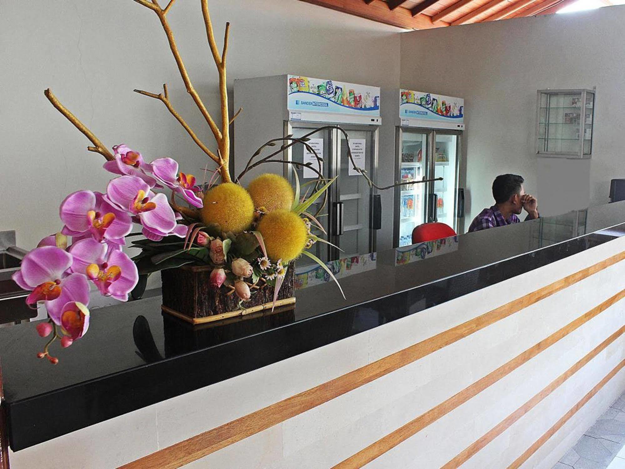 Mirah Hostel Legian Zewnętrze zdjęcie