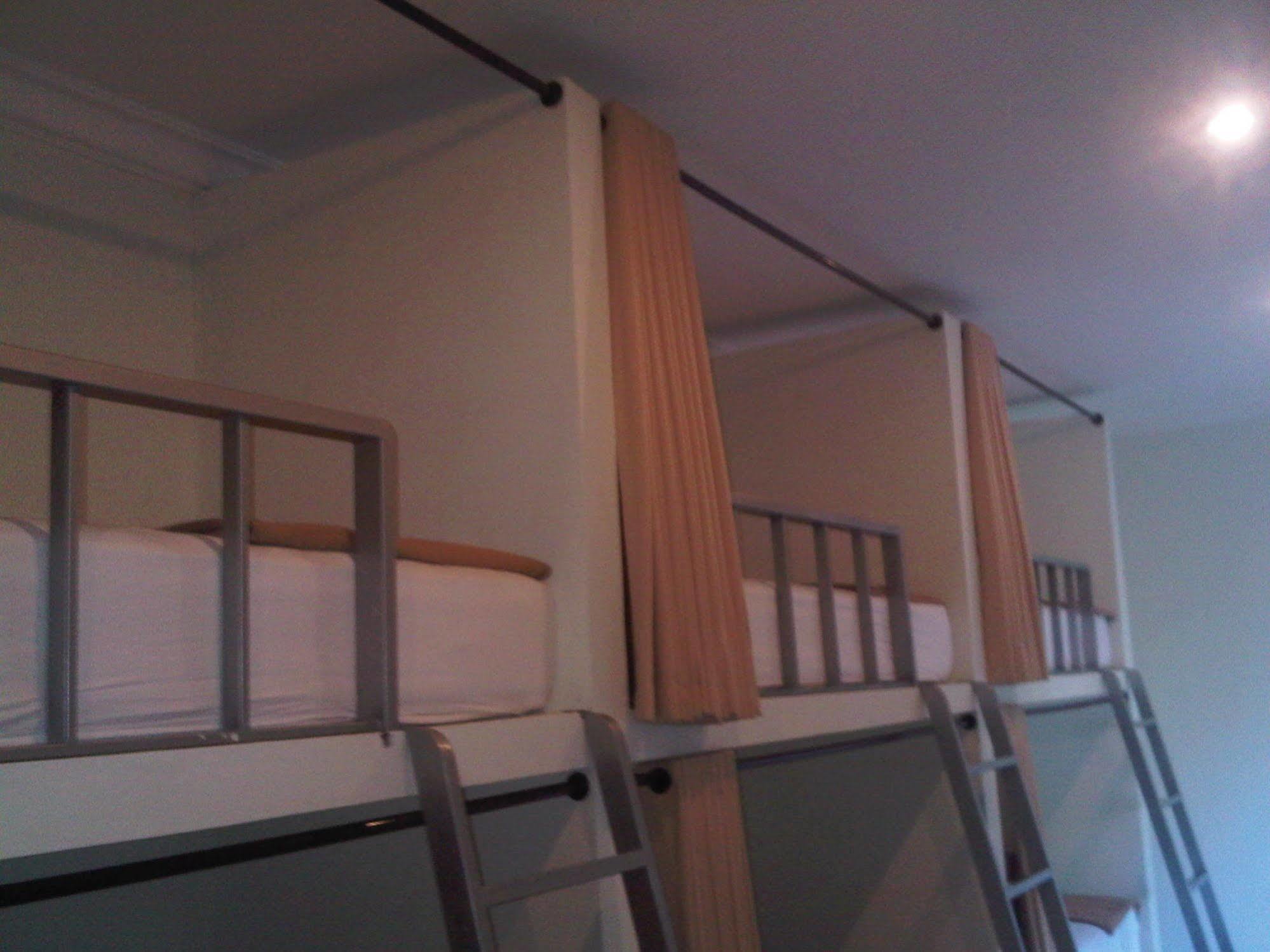 Mirah Hostel Legian Zewnętrze zdjęcie